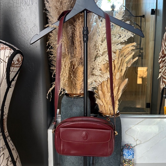 Cartier Vintage Burgundy Leather crossbody bag with Gold Details W/ COA - Picture 2 of 12